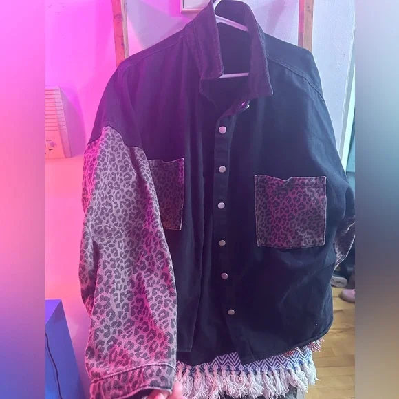 Oversized black denim jacket with cheetah - L/XL - Picture 3 of 4